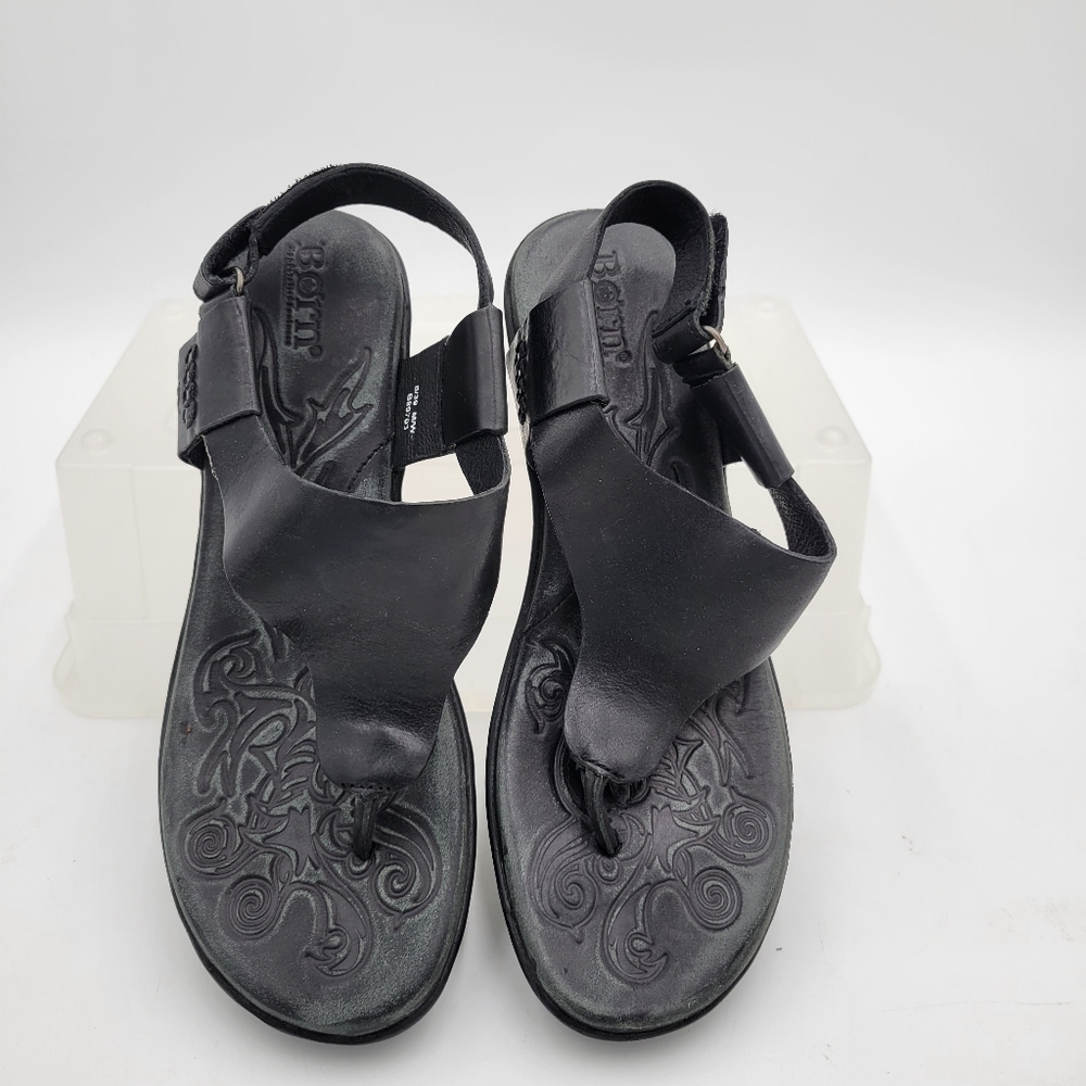 Born Black Chunky Heel Sandal Tooled Leather Size 8/39 B89703 Hook and Loop